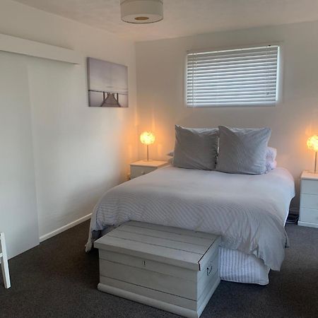 Beach Front Apartment Ohope Esterno foto