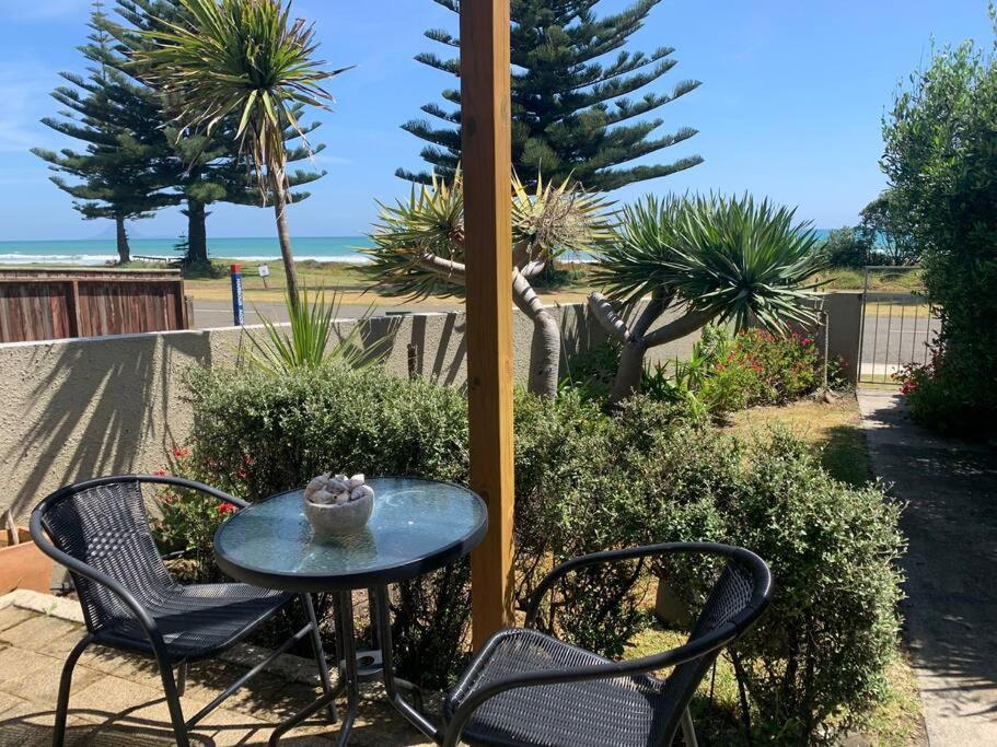 Beach Front Apartment Ohope Esterno foto