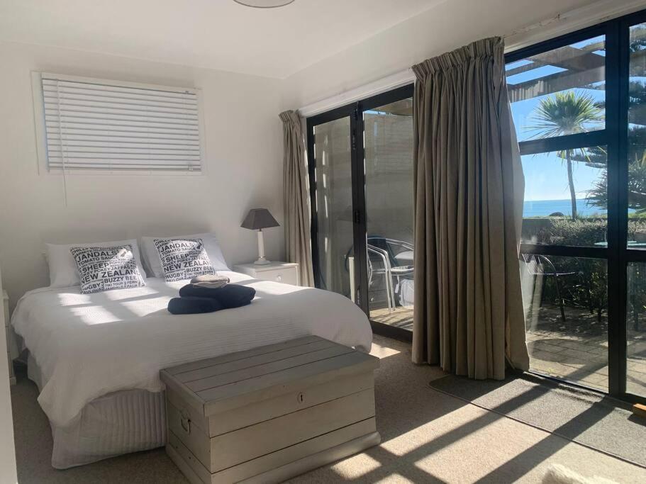 Beach Front Apartment Ohope Esterno foto